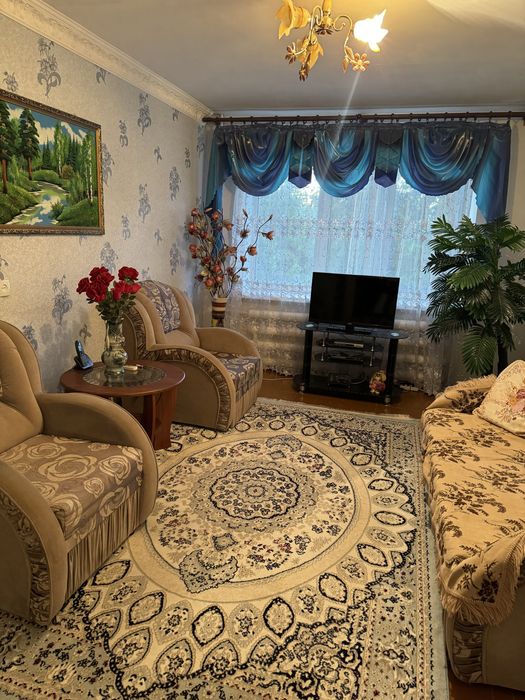 Продам 2 комнатную квартиру 3 этаж Есет Батыра 5