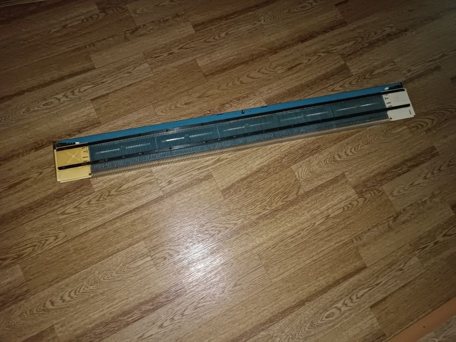 Вязальная машина Нева 5 срочно