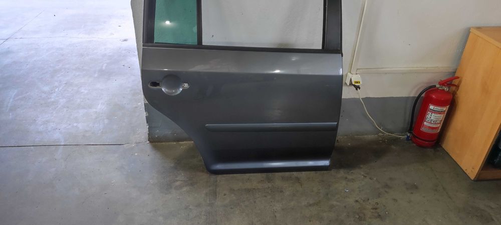 Usa dreapta spate volkswagen vw touran 1t1 cod culoare LD7X