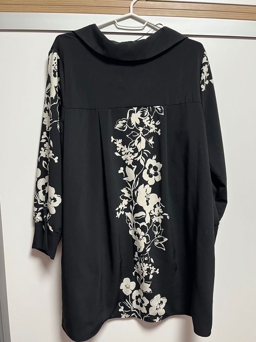 Дамска черна рокля ZARA с бели цветя