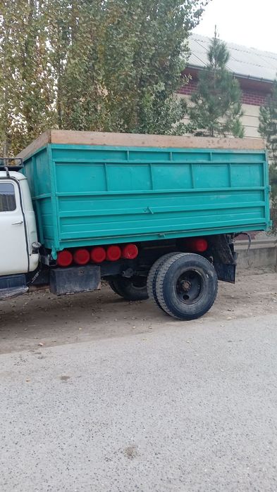 Gaz 53 sotiladi.