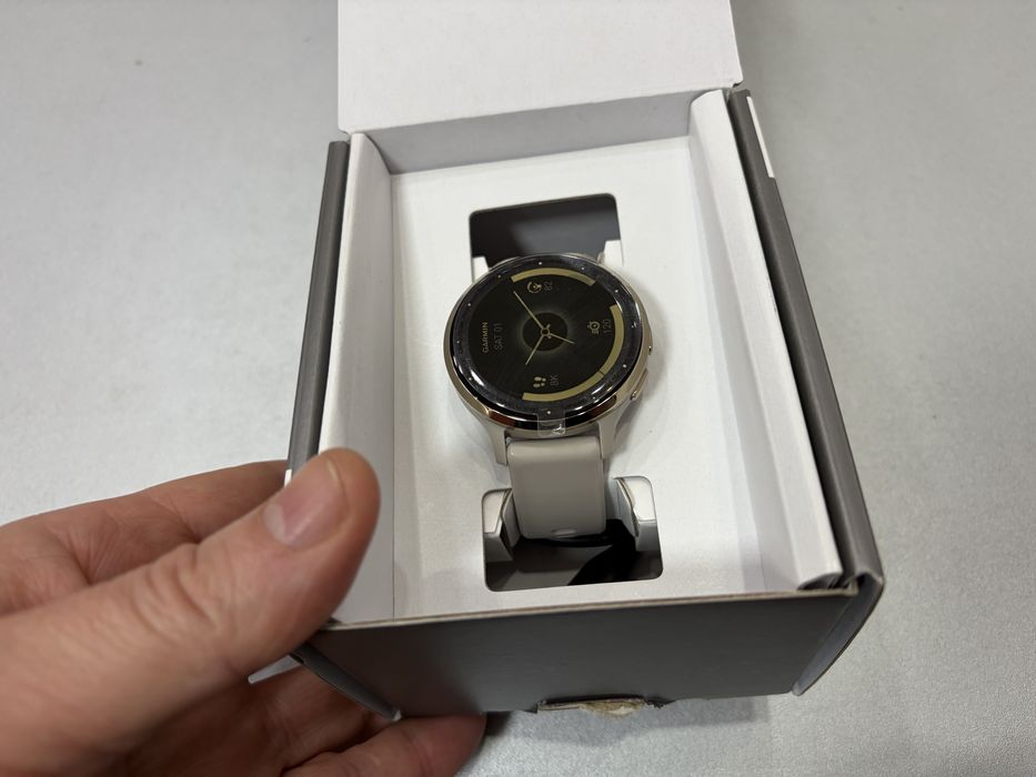 Smartwatch Garmin Venu 3S, Gps, 41mm, Bej/Auriu