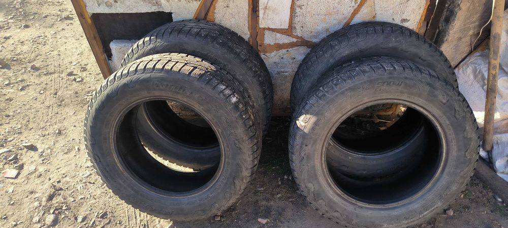 Шины зима шипованные 215/65/16