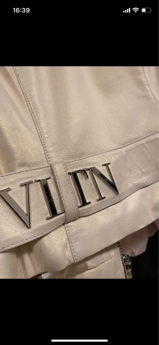 Scurta  matlasata Valentino S cu guler vulpe