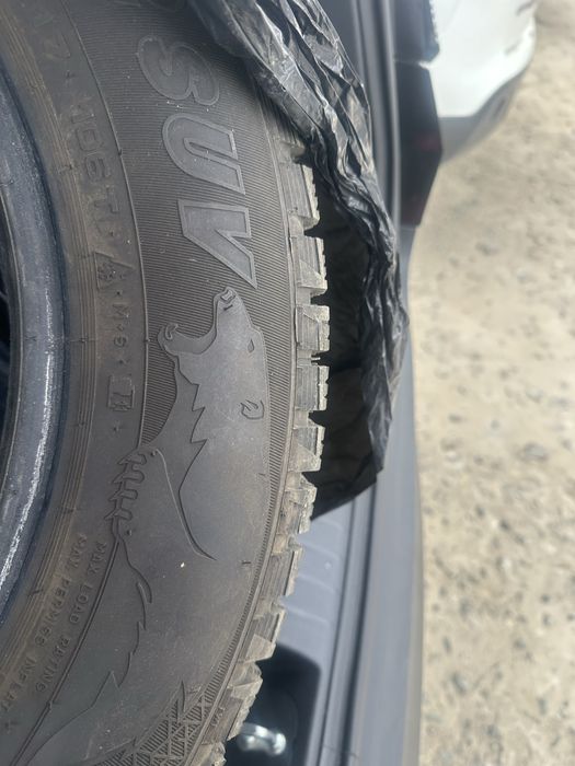 Шины на кроссовер зимние шипованные 225/65/17