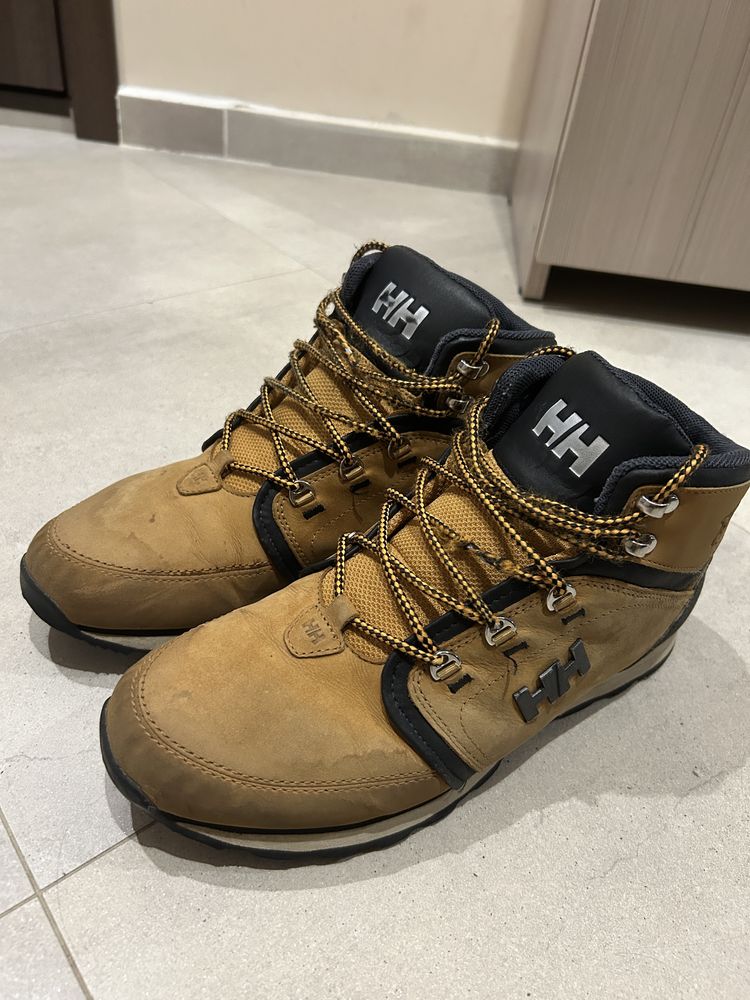 Зимни непромокаеми мъжки боти Helly Hansen