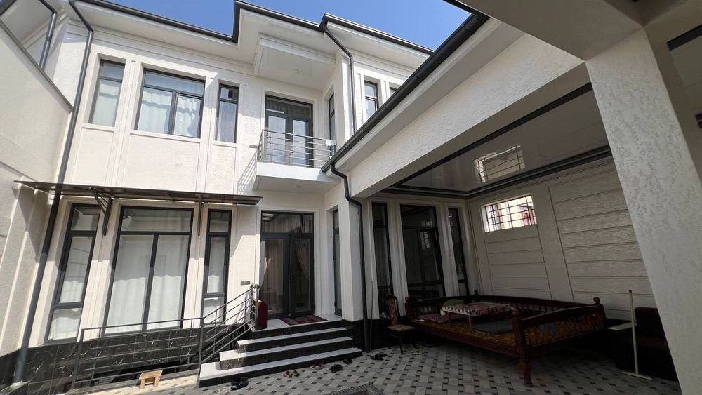 Tutzorga yetmasdan Uy sotiladi 2,2 sotix 6 xona