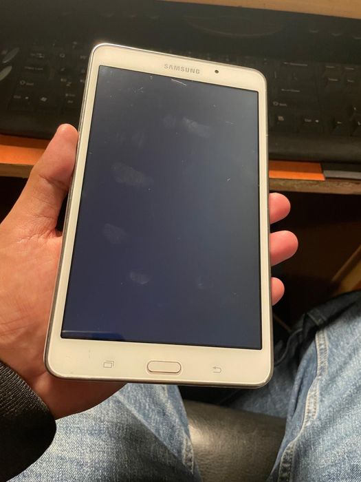 Samsung Galaxy TAB 4 sm:T230 wi-fi impecabila,cu slot de card micro sd
