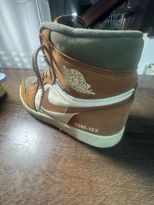 Air jordan 1 goretex