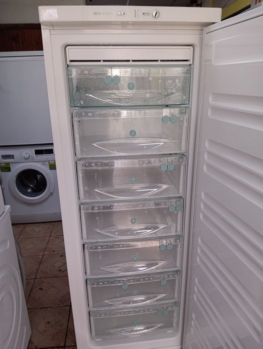 Вертикален фризер със 7 чекмеджета Миеле Miele 2 години гаранция!