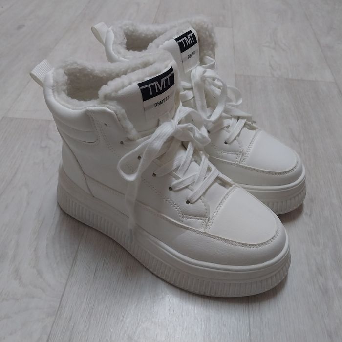 Тёплые Кроссовки