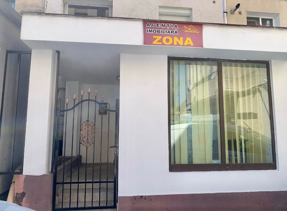 Vând direct – proprietar - spațiu comercial ultracentral în Baia Mare