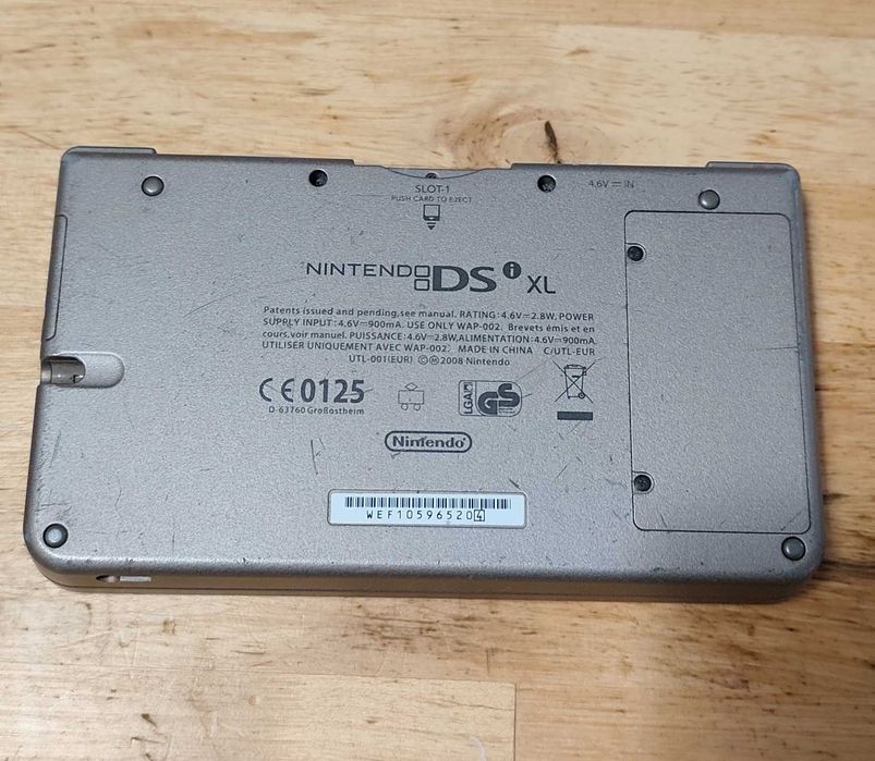 Nintendo DSi XL în perfectă stare de funcționare