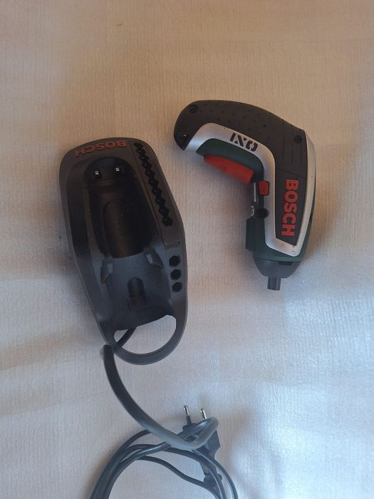 Bosch IXO Surubelnita cu acumulator