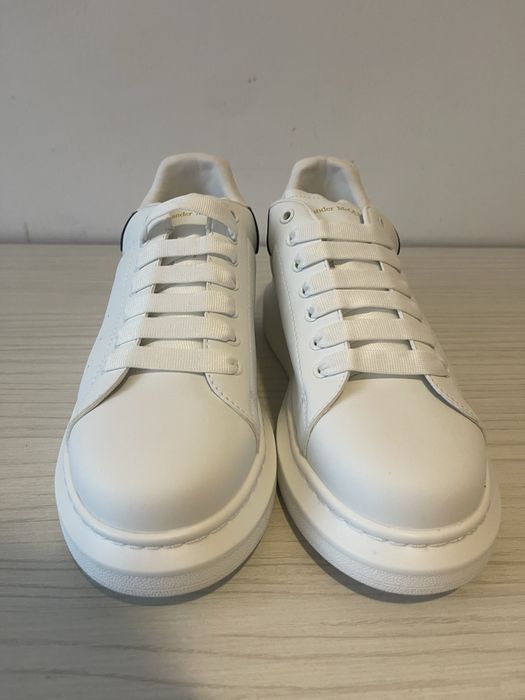 vand Alexander McQueen