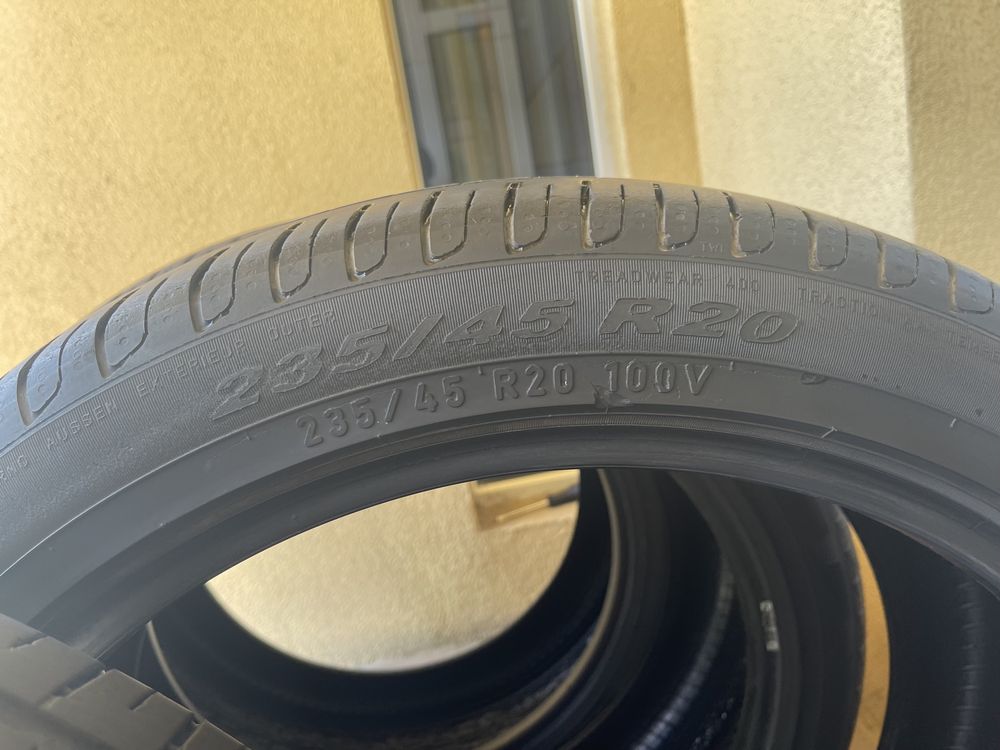 Vand cauciucuri pirelli scorpion 235/45/20