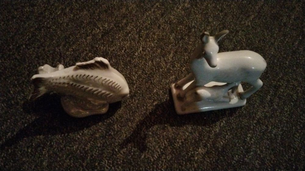 Статуэтки фарфоровые.