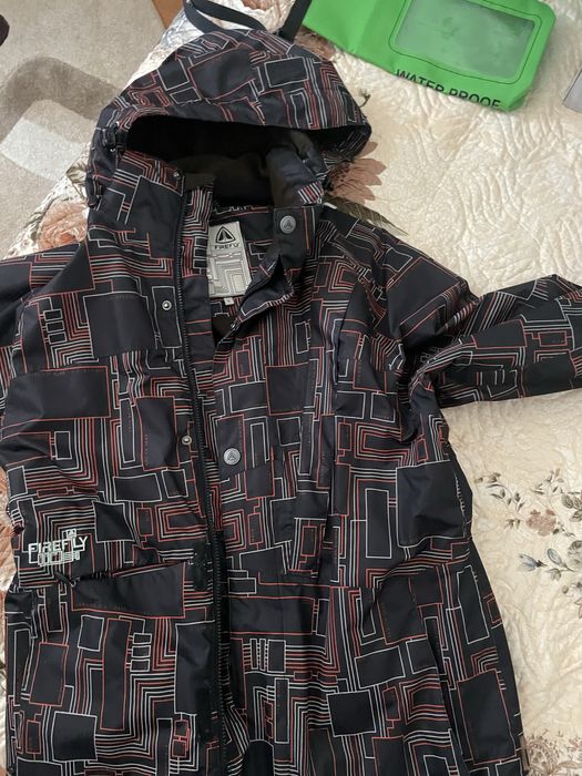 Jacheta de ski firefly marime S dar  e spre M stare perfecta