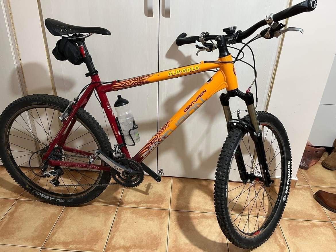 Bicicleta Mountain Bike