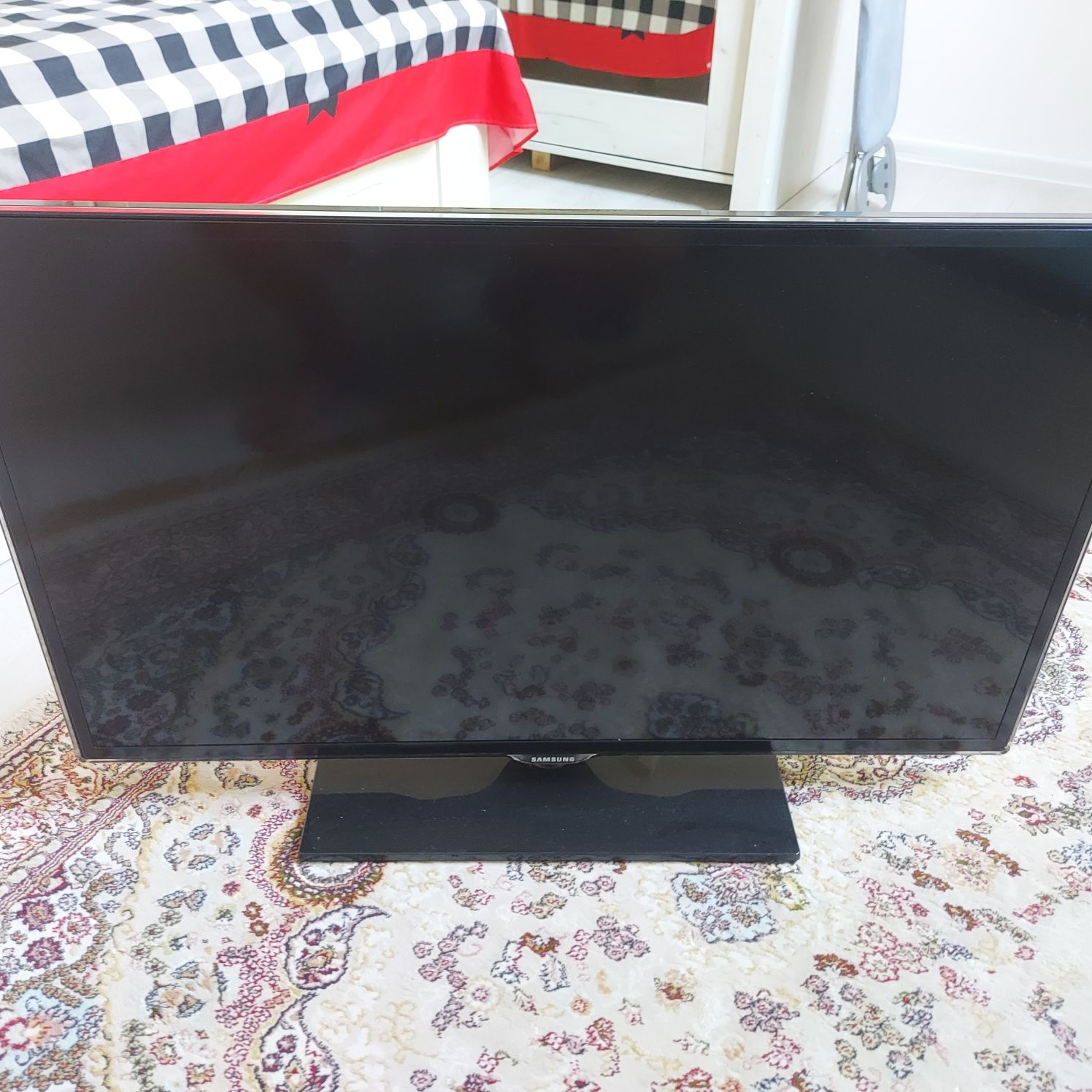 Tv smart samsung diagonala 94