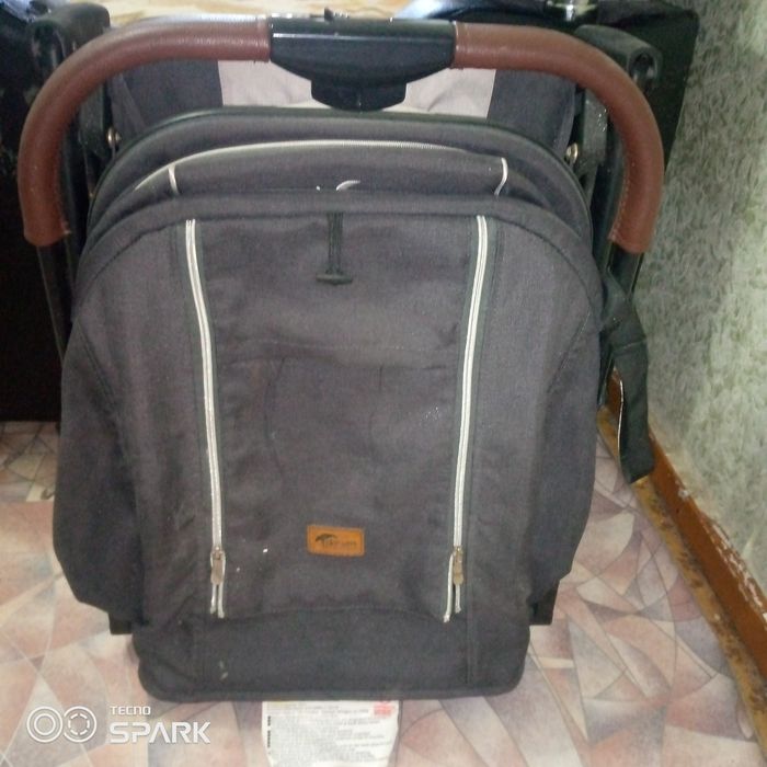 Продам коляску за 20 есть торг