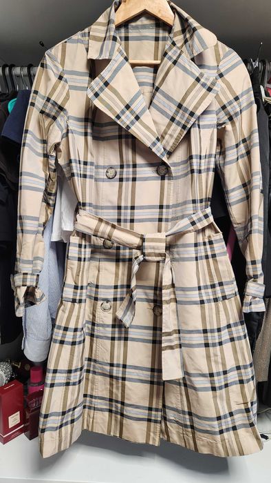 Тренчкот, шлифер бежав с шарка тип  "Burberry ", размер Л