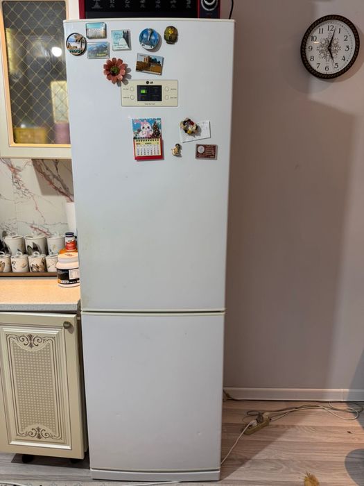 Продам холодильник