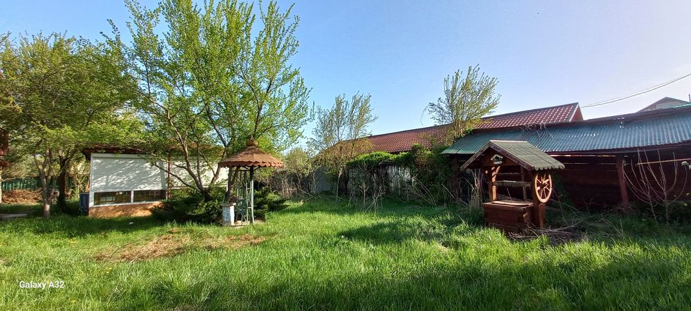 Casa de închiriat intr-o zona liniștită.