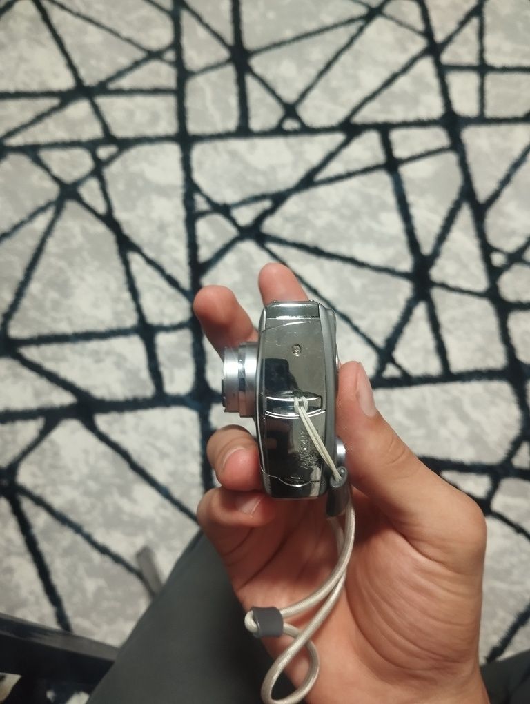 Canon IXUS 85015