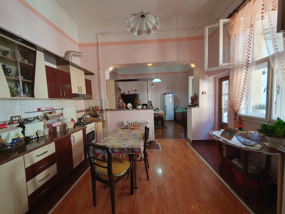 Apartament 4 camere zona ultracentrala