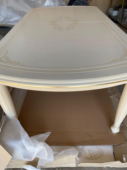 Продам VIP стол новый