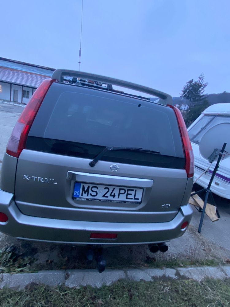 Vând Nissan ixtrail ediție specială columbia