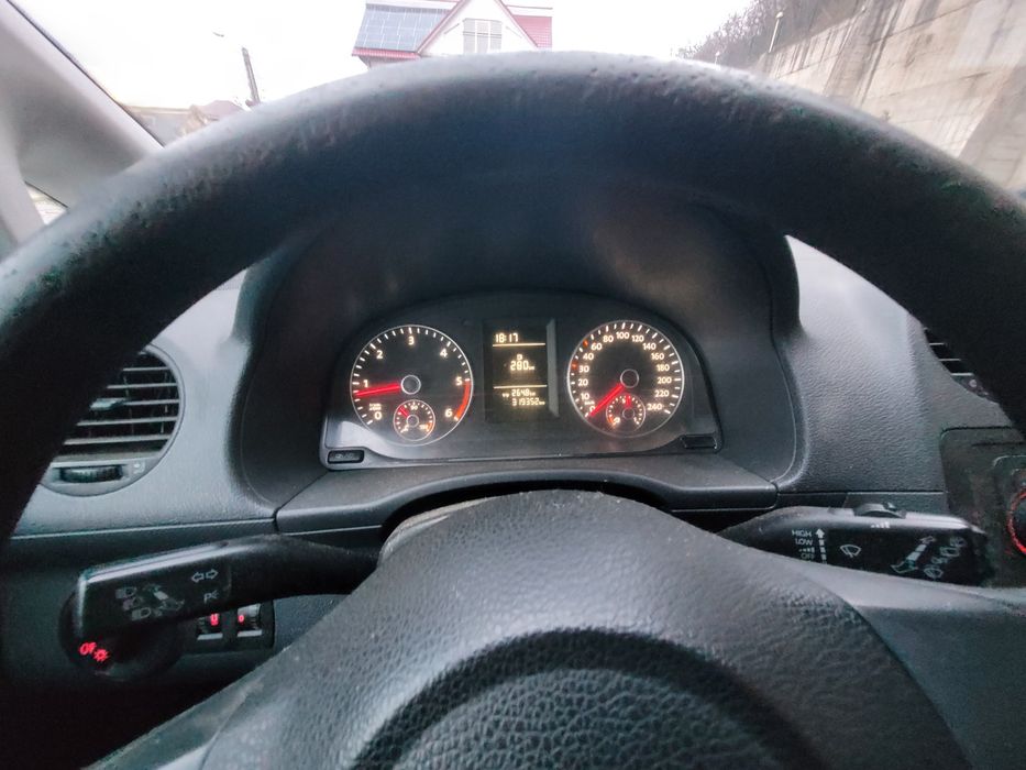 VW Caddy 1.6 tdi din 2015, 330.000 km