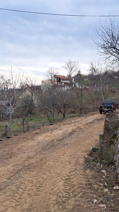 Имот в землището на с.Брестник