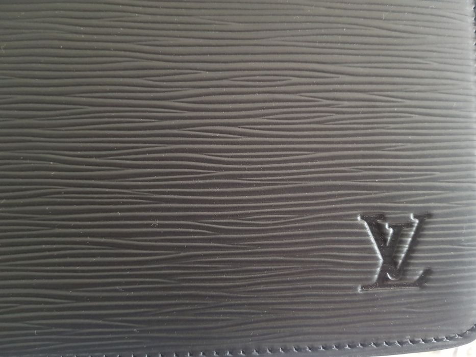 Servieta barbati Louis Vuitton Neo Robusto1