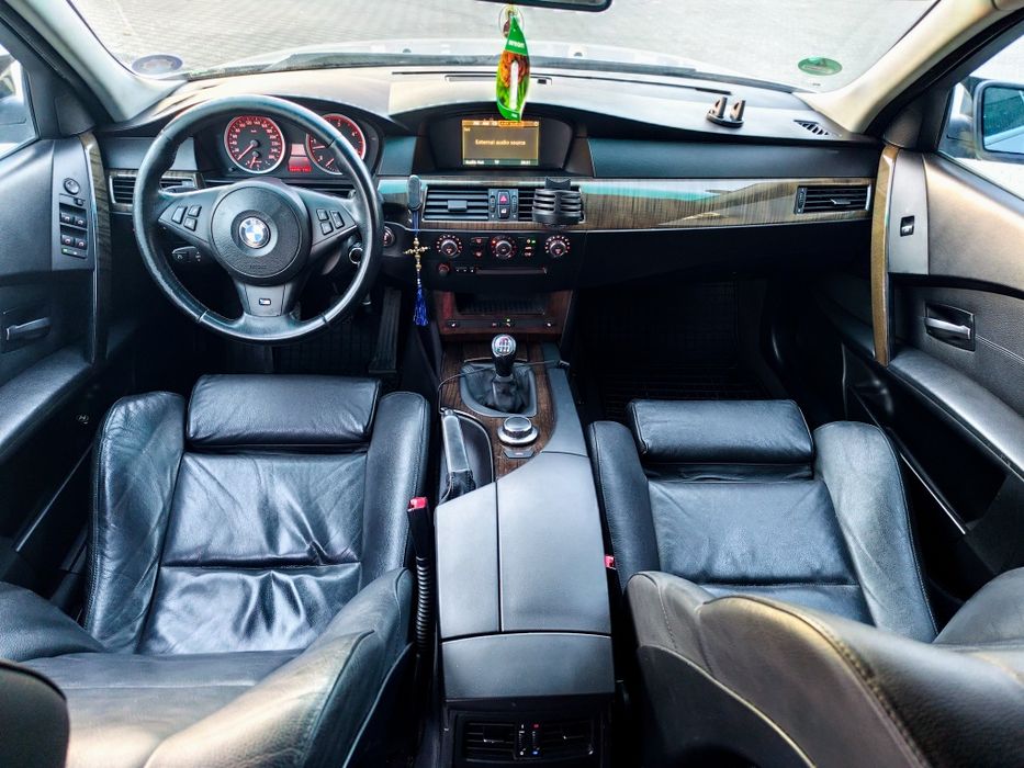 BMW E61 525D 177CP M Paket,Proprietar,Revizii la zi, întreținută