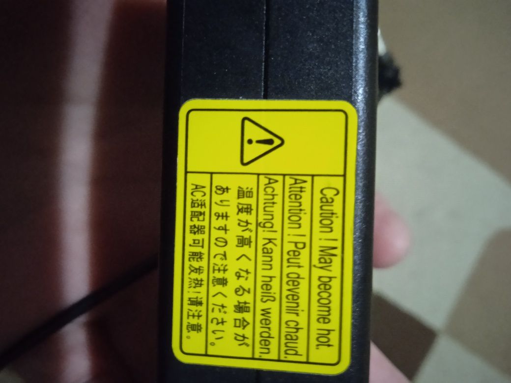 Зарядное устройство для ноутбука