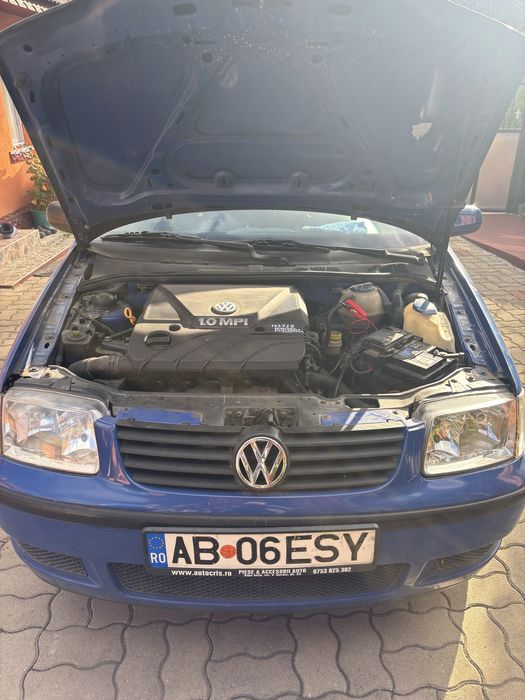 Mașină Volkswagen POLO de vânzare