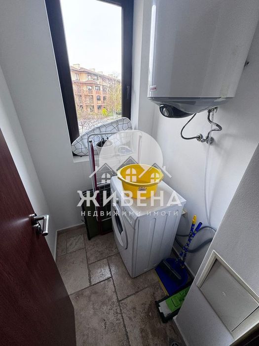 Продава обзаведен 3-стаен апартамент, с.Топола