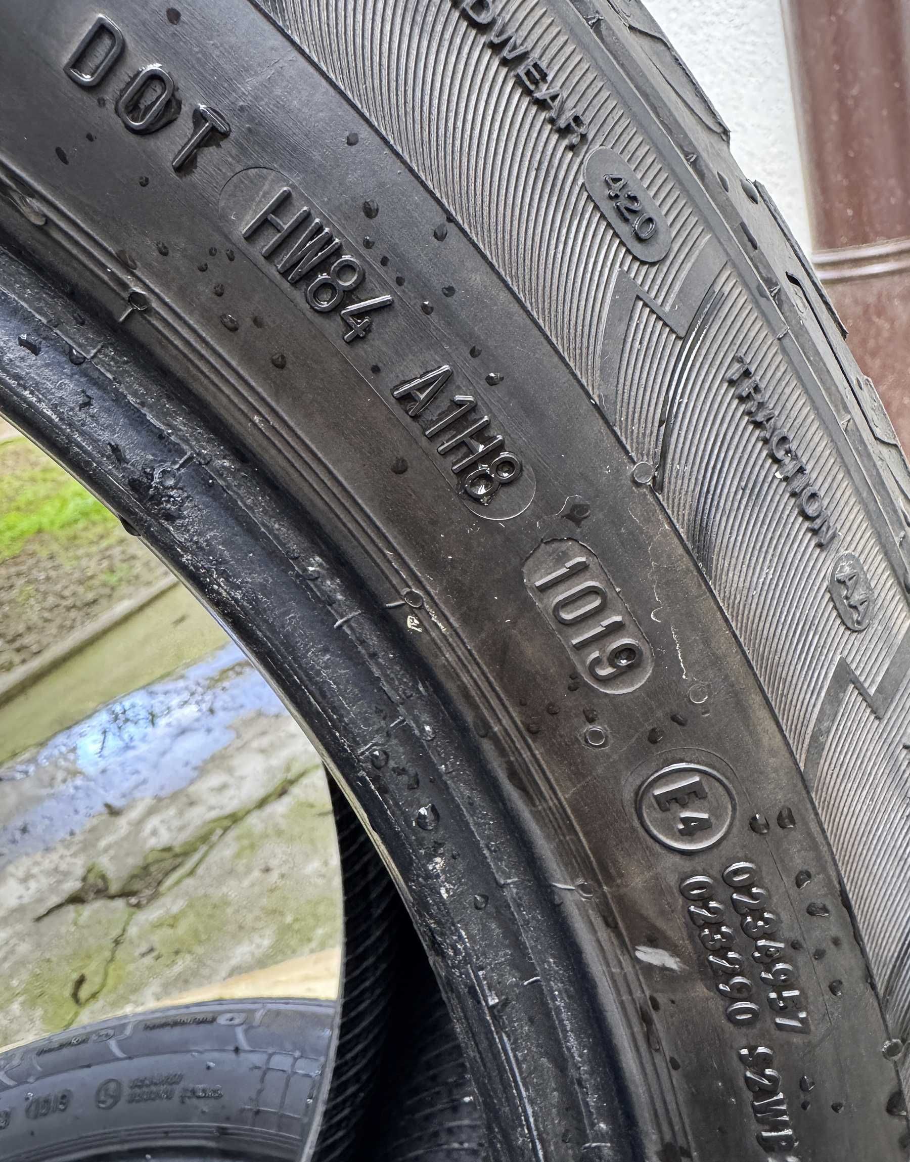 2бр Летни Гуми 235 50 19 Continental Cross Contact UHP 235/50/19 R19