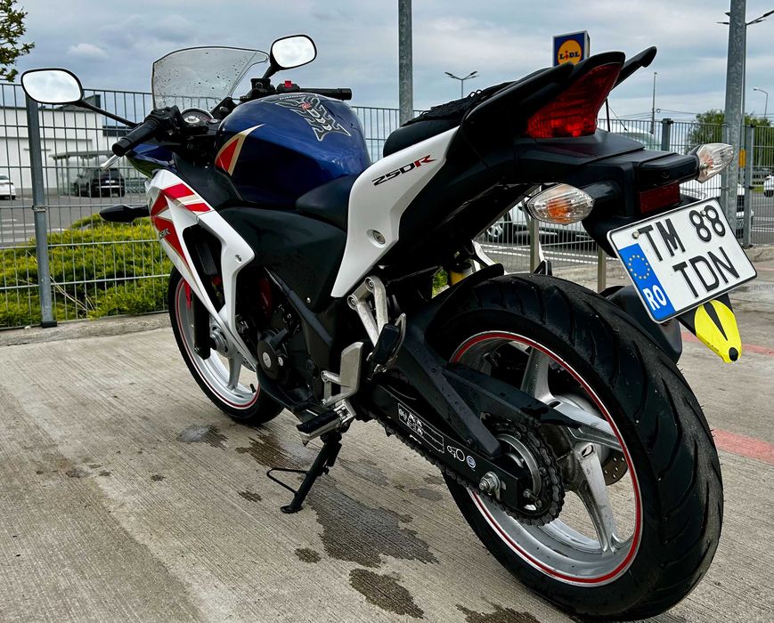 Honda CBR 250R 2011 A2