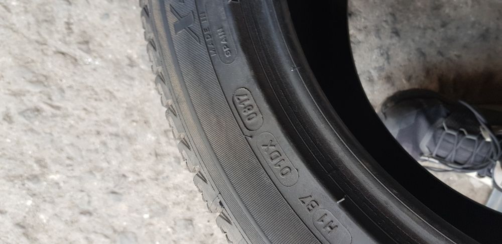 Зимни гуми-18цола-245/45-1бр.-75лв."MICHELIN "