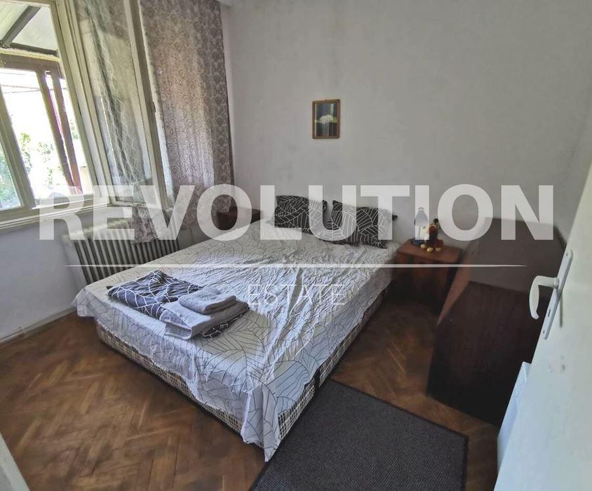 Дава се под наем Етаж от къща в с. Приселци, Област Варна - 100 кв.м за 300 € - Снимка #3