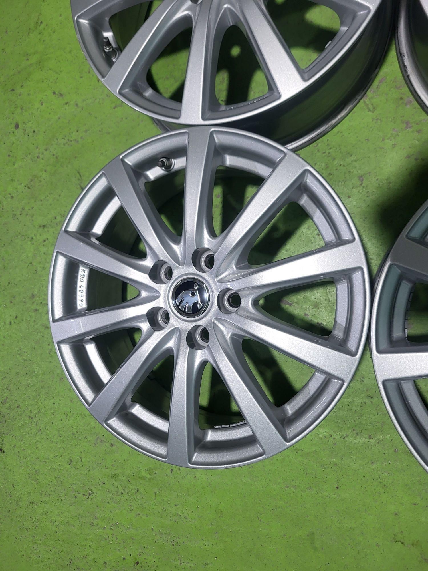 17 5x112 Skoda лети джанти 5х112 шкода