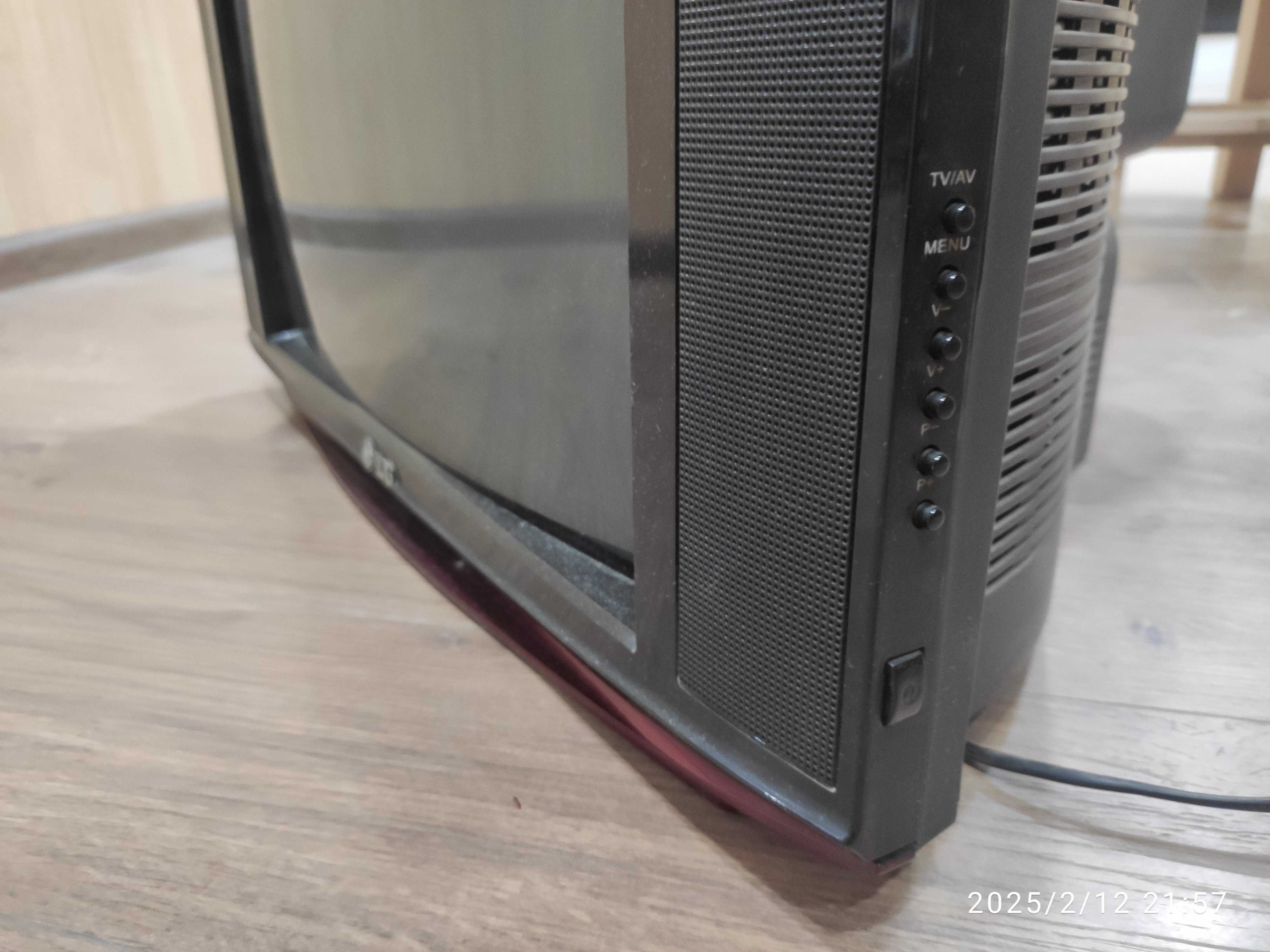 Телевизор LG диагональ 50см