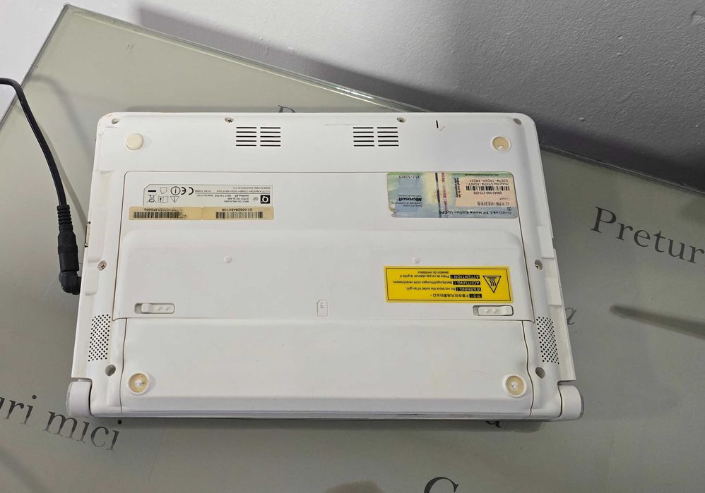 Laptop mini - Q10 Air 10.1 inch functional,instalat complet