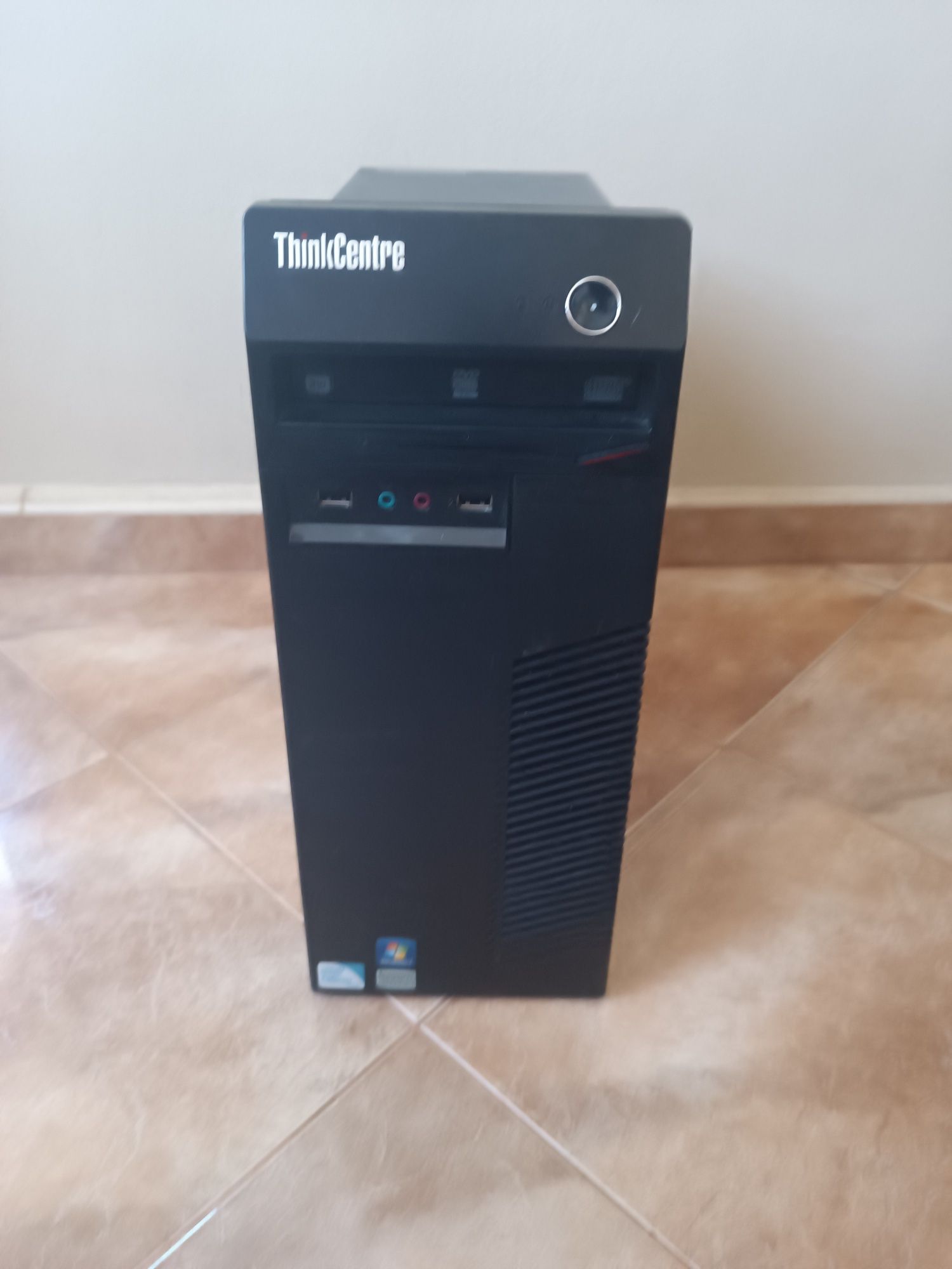 Компютър Lenovo ThinkCentre M70E