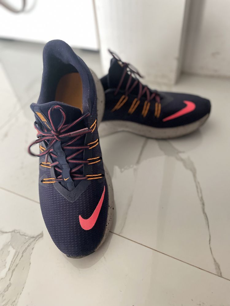 Nike Quest SE Running