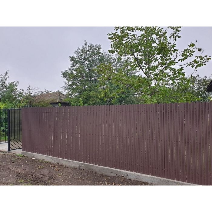 Construim garduri si porti din sipca metalica, panouri stil jaluzele,