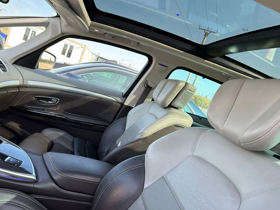 Transport rapid oriunde în țară – 7 locuri, scaune copii la cerere